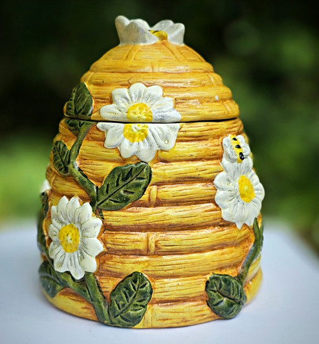 Vintage ceramic beehive - vintage,