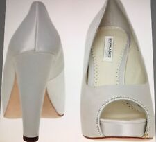 £200 Benjamin Adams 3ins