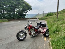 suzuki vs 1400 Rhino trike