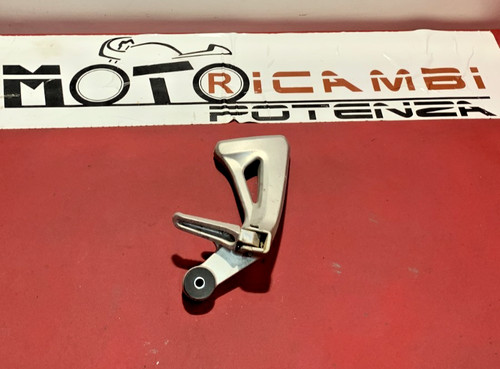 Right rear footrest - rear,