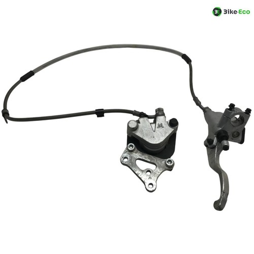 Front brake master cylinder - front,