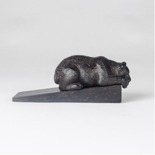 Resin peeking bear wooden base - resin,