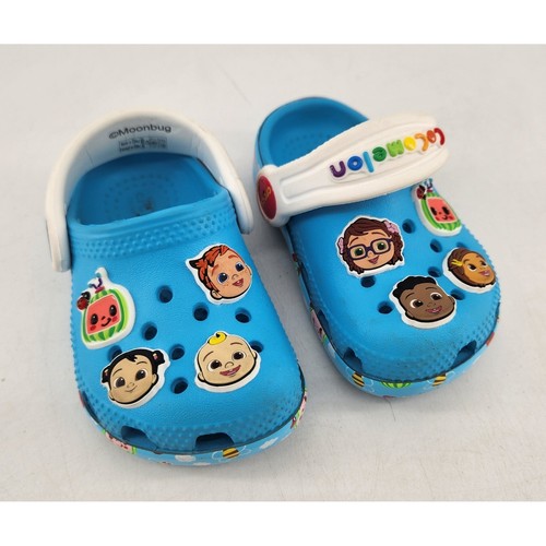 Crocs cocomelon classic clog - cocomelon,