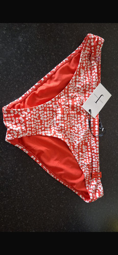 Patterned bikini bottoms size