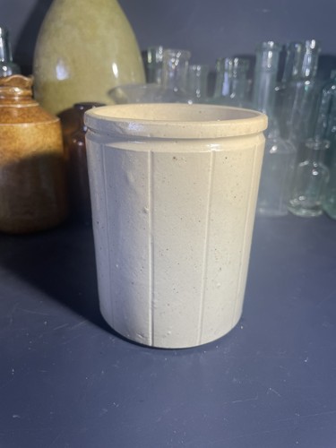 Vintage old cream stonewear - old, w