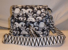 Sangrila Black and White Skull