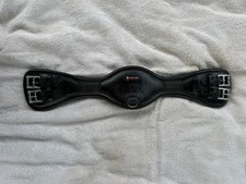 Equipe Anatomical shaped Girth