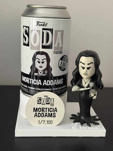 Morticia addams funko soda - addams,