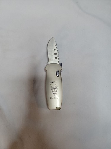 Vintage butane lighter - lighter, skull