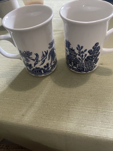 Two blue willow vintage - willow, cups