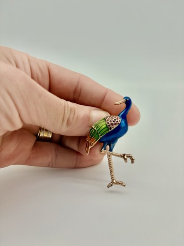 Vintage enamel bird brooch - enamel,