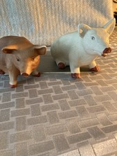 2 Pig Ornament White Tan