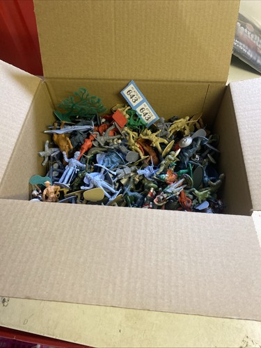 Vintage toy soldiers - soldiers, lot