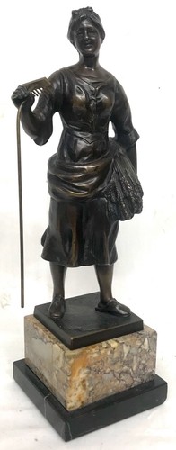 Stunning antique bronze figure - stunning,