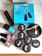Cosmetic makeup job lot. Max