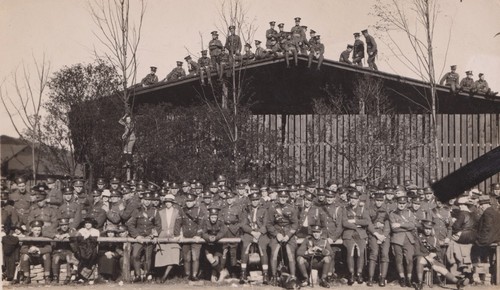 Ww1 british soldiers - soldiers, group