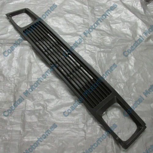 Fits mercedes front grill - fits,