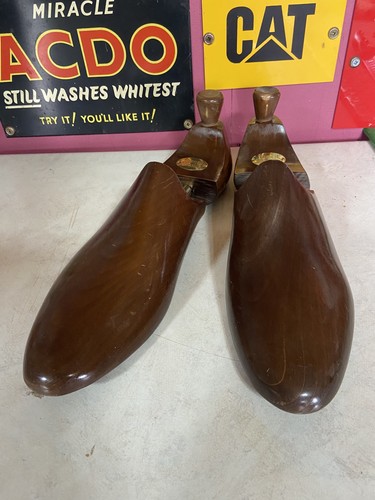 Russell bromley wooden shoe - russell,