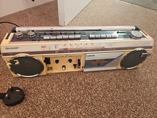Sharp WQ 272E W tape recorder radio boombox -Ultra Rare in White - Japan