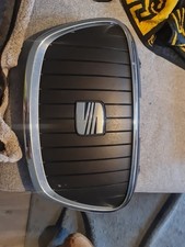 Seat Leon Mk2 Main Centre Front Upper Top Grill Genuine 1P0853654D 2008-2012