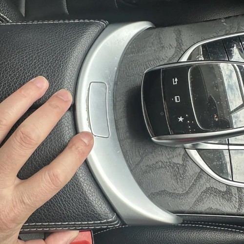 Centre console armrest - console,