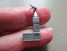 PRETTY VINTAGE SILVER TONE BIG BEN CLOCK TOWER LONDON FOB CHARM PENDANT BRACELET