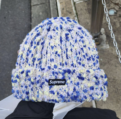 Fw23 supreme chenille beanie - fw23,