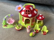 ELC Happyland Mushroom House Playset with Figures and accessories 