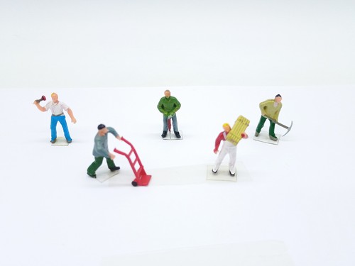 Hornby figures workmen working - figures,