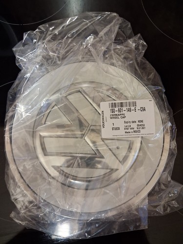 Volkswagen white wheel hub - white,