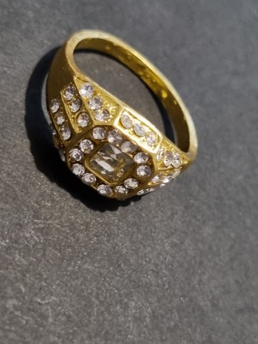 Gold tone ring - ring, clear