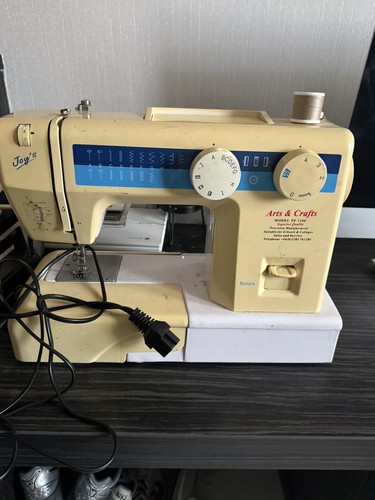Arts and craft sewing machine - ,