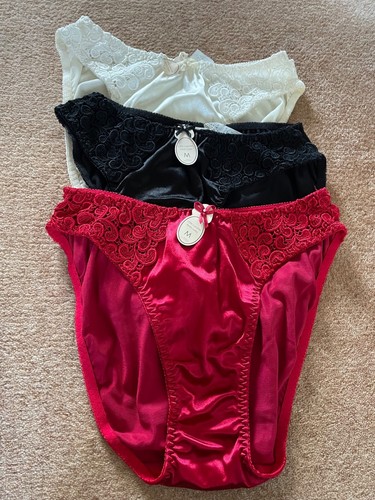 Bnwt senza pairs - senza, ladies