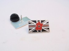 THIN RED LINE FIRE FIREFIGHTER FIREMAN FIREMEN REMEMBRANCE LAPEL PIN BADGE