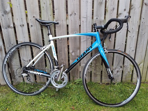 Giant defy aluxx men - giant, road