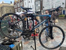 XL Giant Sport Hybrid Bicycle