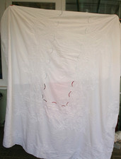 VINTAGE WHITE EMBROIDERED