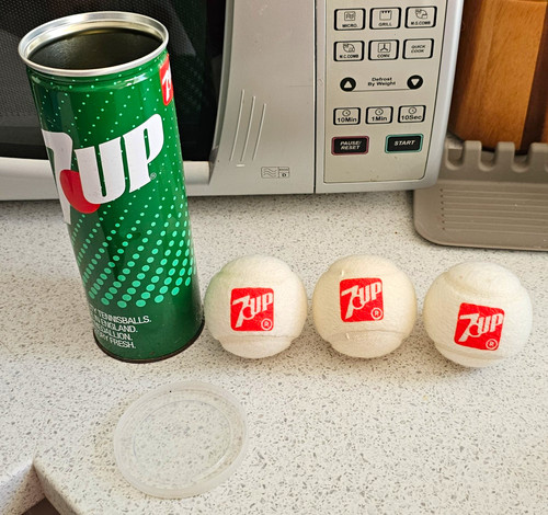 Vintage 1980s 7up - vintage, balls