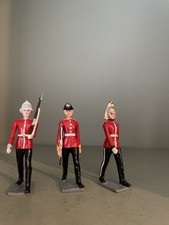Lead Toy Soldiers. 3 British Soldiers Various Regiments On Parade. 1/32