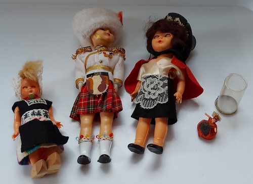 Vintage 1960s traditional - 4,