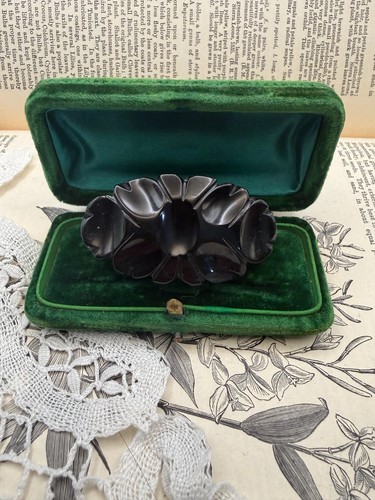 Antique victorian whitby jet - victorian,