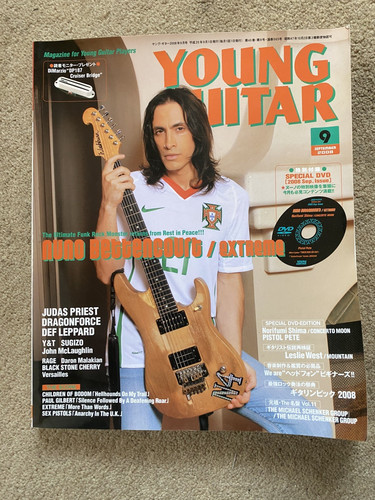 Young guitar september 2008 - young,