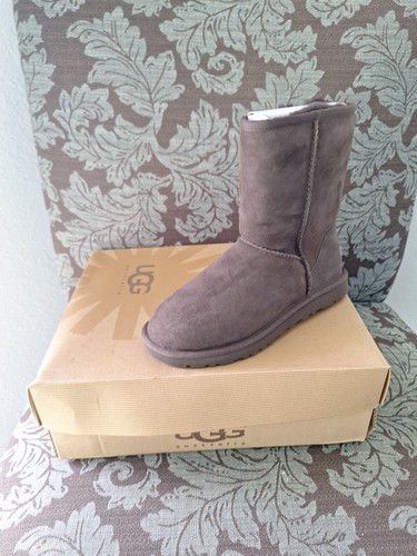 Ugg women classic short - women's,