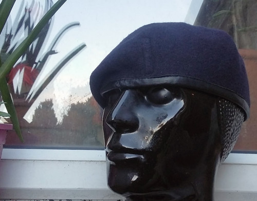 Dark navy blue beret all - dark,