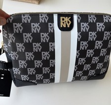 Large ladies toiletry bag - large,