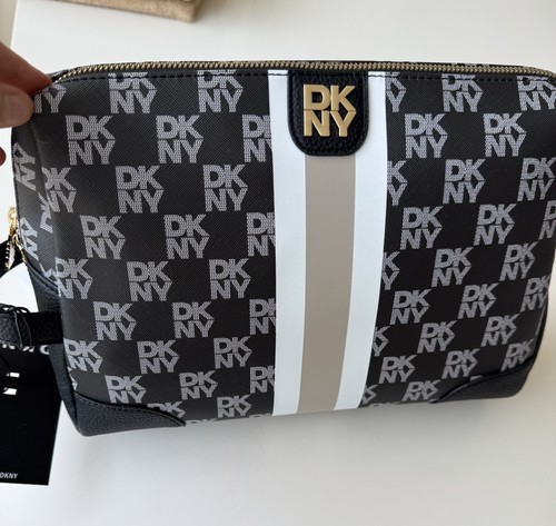 Large ladies toiletry bag - toiletry,