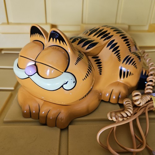 Vintage garfield telephone - garfield,