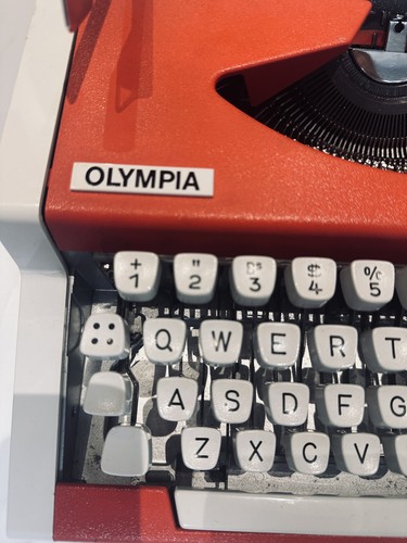Portable typewriter - portable,