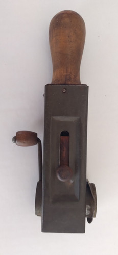 Antique standard rajah - or,