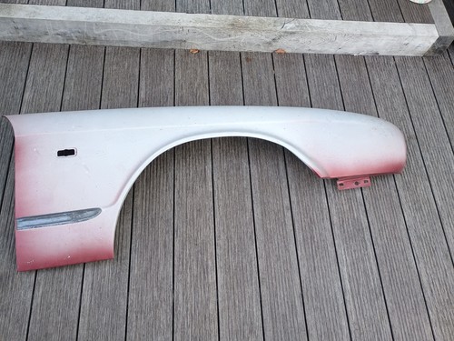 Front right wing panel axx1516 - front,